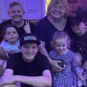 Meet your Posher, Sandra